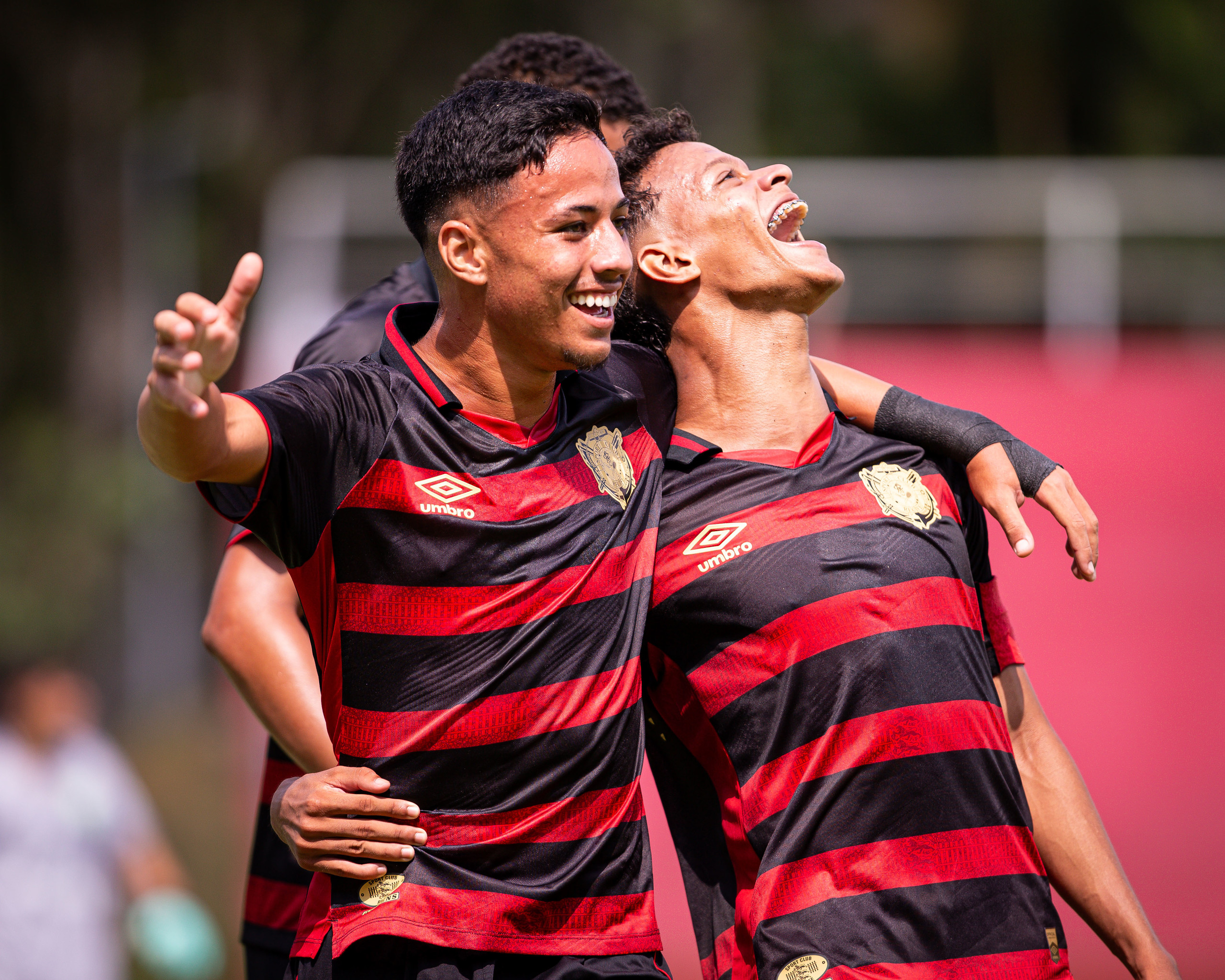 fotografia-esportiva-comemoracao-de-gol-no-futebol-victor-froes-froesfoto